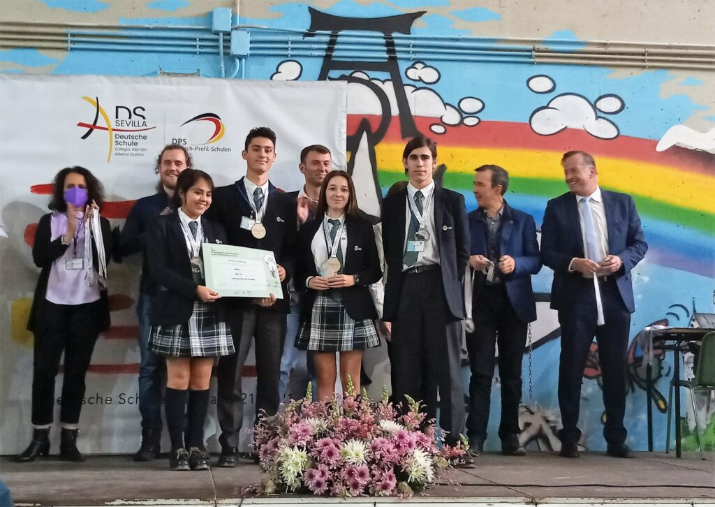 1 20220429 1434251 1 &bull; Alumnos del Colegio CEU San Pablo de Sevilla participan en la III Feria de Innovación y Emprendimiento de ESO y Bachillerato