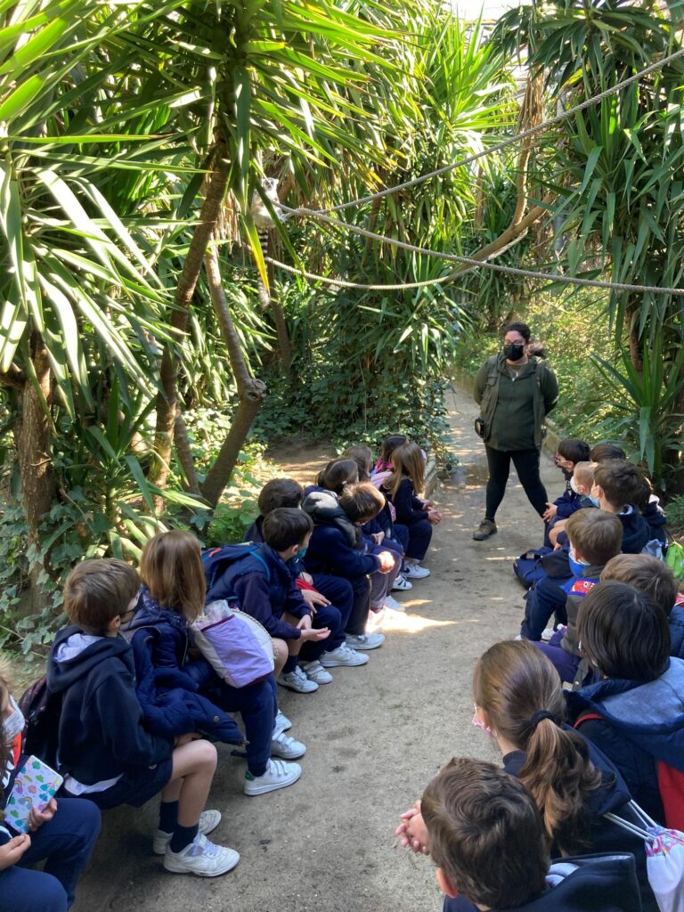 1 3 16 &bull; Alumnos del Colegio CEU San Pablo Sevilla visitan MundoPark
