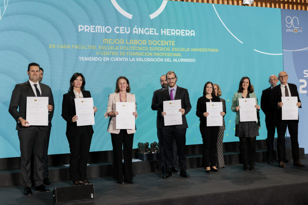 1 52652254328 072cd14268 o &bull; Alumnos y profesores de los centros CEU Andalucía obtienen el Premio Herrera Oria 2023