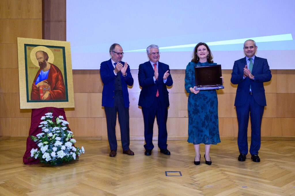 1 CEU XXVIII S.Pablo 1057 7 &bull; Premios al compromiso, la dedicación y la excelencia en la XXVIII Noche de San Pablo