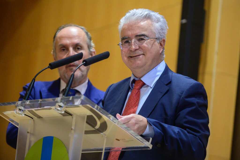 1 CEU XXVIII S.Pablo 757 116 &bull; Premios al compromiso, la dedicación y la excelencia en la XXVIII Noche de San Pablo