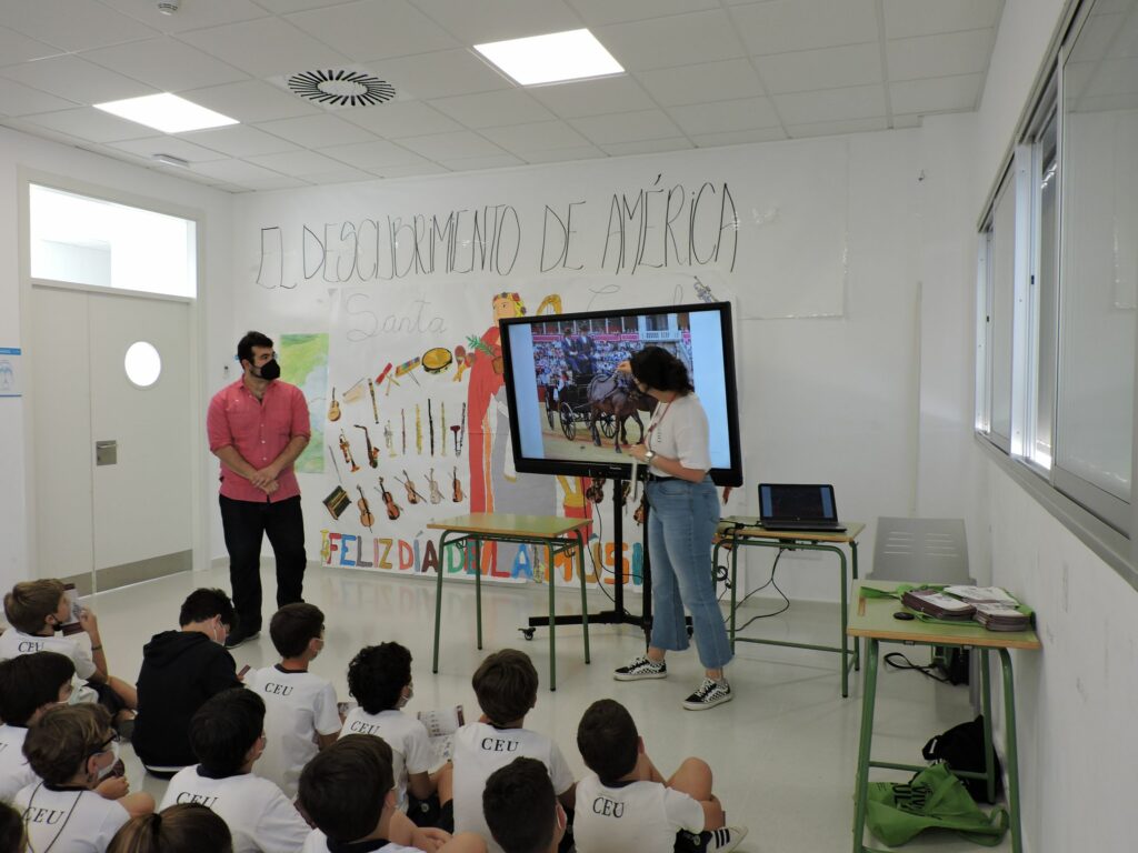 1 DSCN7732 • Alumnos del Colegio CEU San Pablo Sevilla participan en un taller del Real Club de Enganches de Sevilla