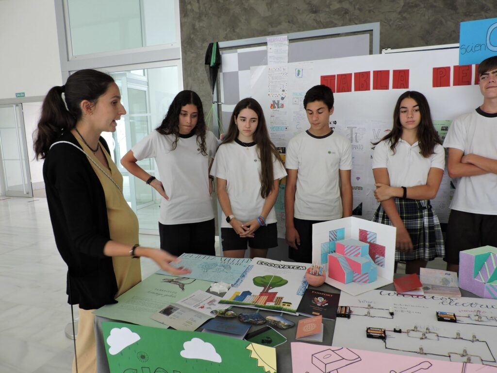 1 DSCN8381 1 &bull; I Feria de las Ciencias en el Colegio CEU San Pablo Sevilla