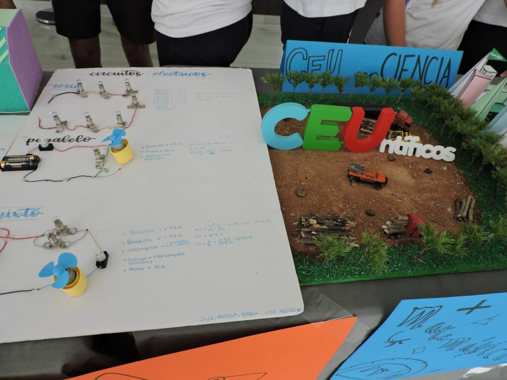 1 DSCN8407 1 &bull; I Feria de las Ciencias en el Colegio CEU San Pablo Sevilla