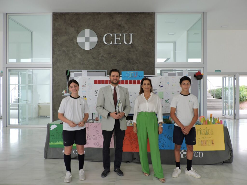 1 DSCN8427 1 &bull; I Feria de las Ciencias en el Colegio CEU San Pablo Sevilla