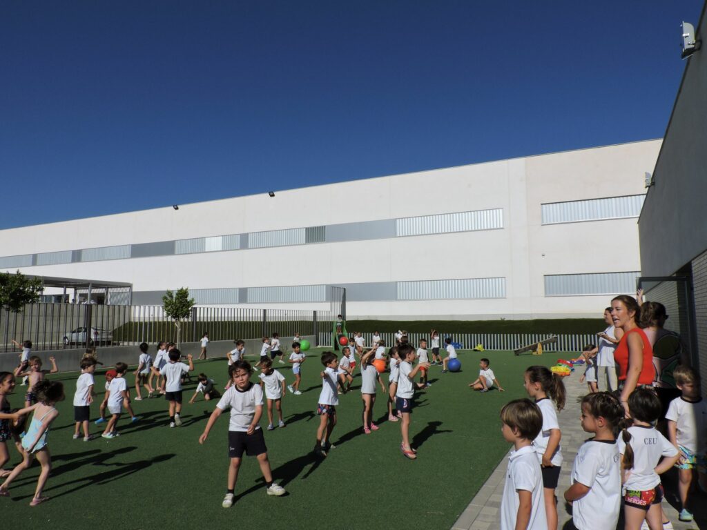1 DSCN8537 1 &bull; El Colegio CEU San Pablo Sevilla celebró una jornada de convivencia y deporte