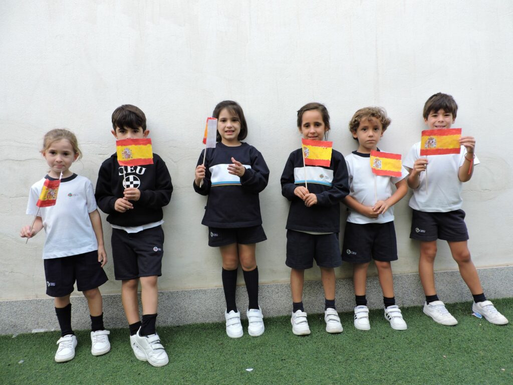 1 DSCN8985 &bull; El Colegio CEU San Pablo Sevilla celebra el Día de la Fiesta Nacional de España