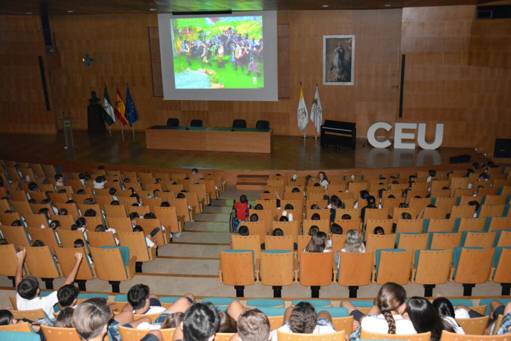 1 DSC 0102 &bull; Cineforum musical para los alumnos del Colegio CEU San Pablo Sevilla