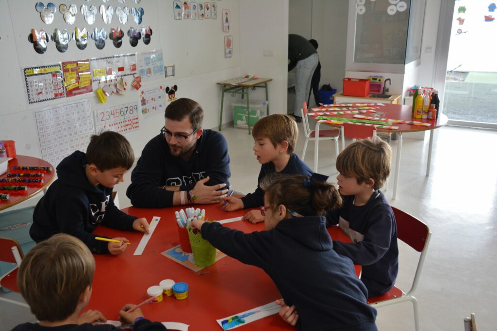 1 DSC 0175 &bull; Talleres lúdicos para los alumnos del Colegio CEU San Pablo Sevilla organizados por el Centro de Estudios Profesionales CEU