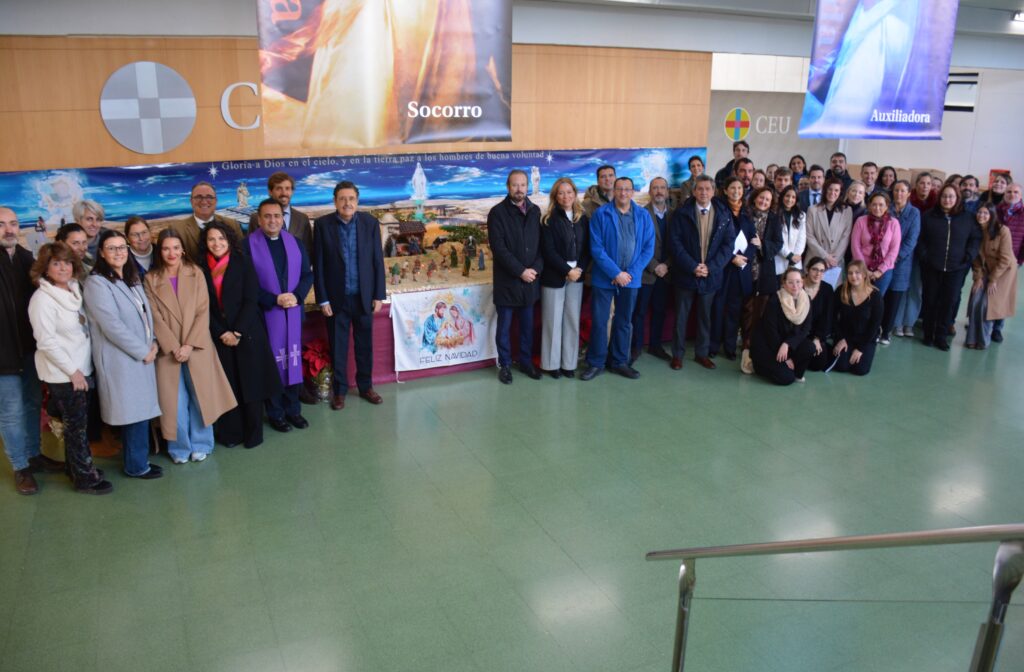 1 DSC 0504 &bull; La comunidad educativa de CEU Andalucía se reúne en torno al Belén