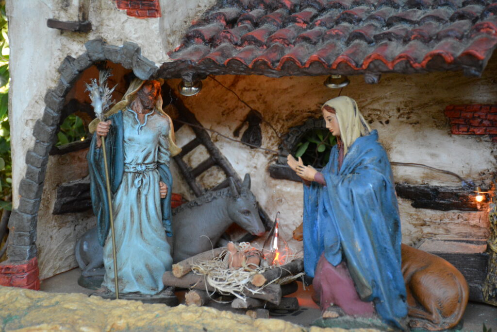 1 DSC 0540 &bull; La comunidad educativa de CEU Andalucía se reúne en torno al Belén