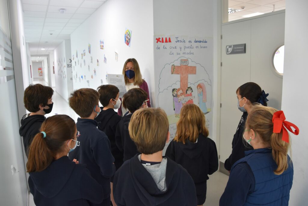 1 DSC 1013 &bull; Vía Crucis en el Colegio CEU San Pablo Sevilla