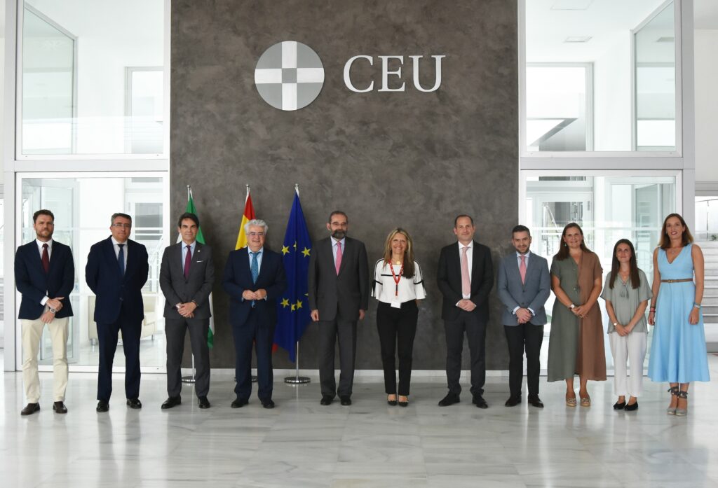 1 DSC 2530 &bull; Claustro de final de curso del Colegio CEU San Pablo Sevilla