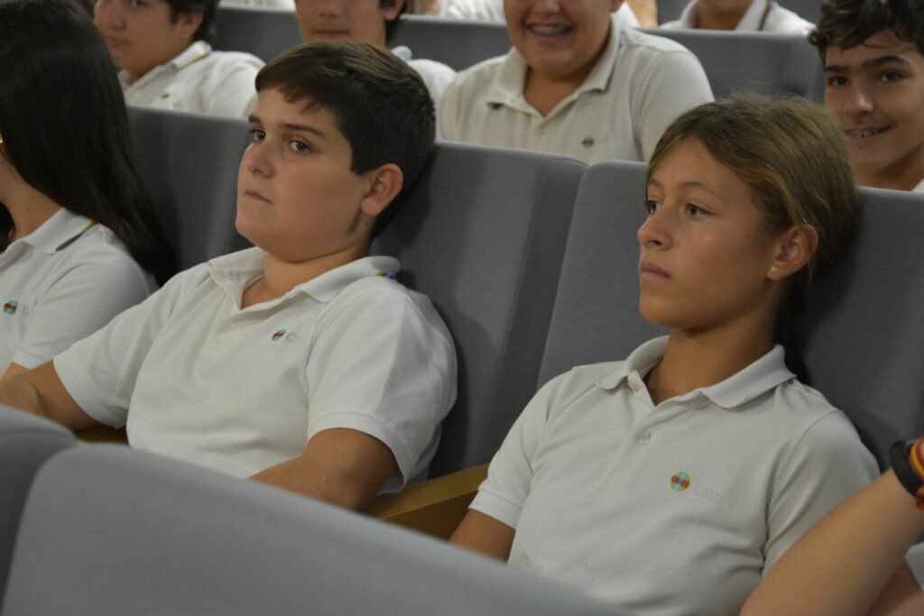 1 DSC 2598 &bull; Alumnos del Colegio CEU San Pablo Sevilla asisten a una sesión sobre inteligencia emocional
