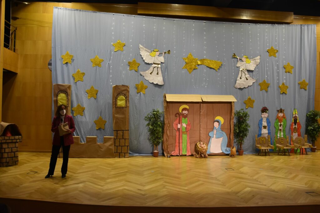 1 DSC 3237 &bull; Los alumnos de 1º y 2º de Educación Primaria del Colegio CEU San Pablo Sevilla realizan sus actuaciones de Navidad