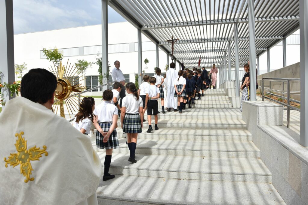 1 DSC 3251 &bull; El Colegio CEU San Pablo Sevilla celebra el Corpus Christi