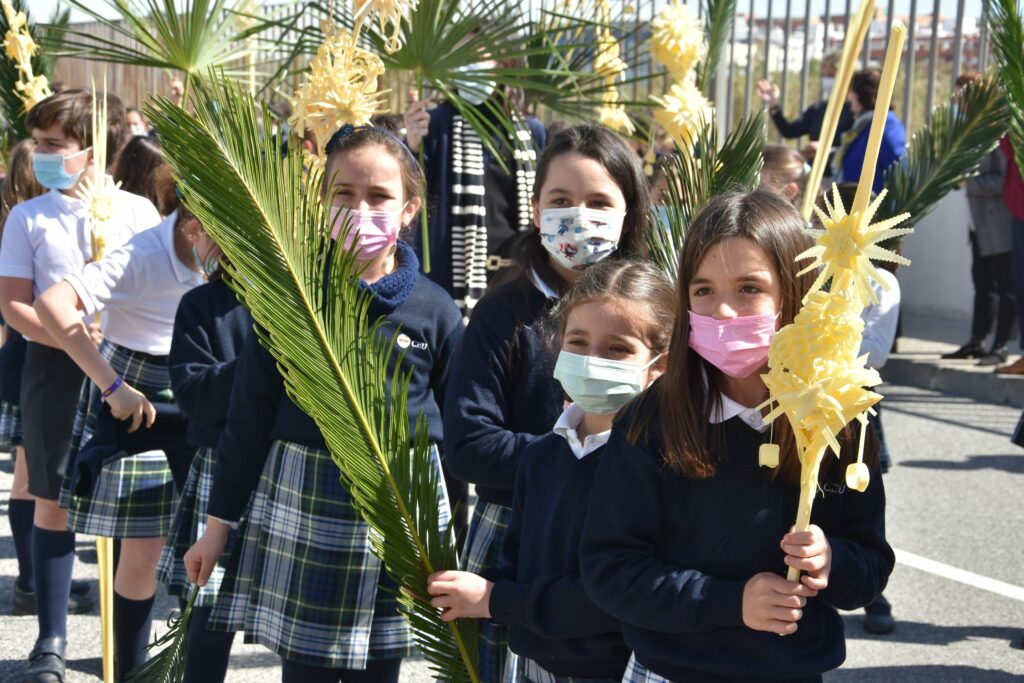 1 DSC 3701 &bull; El Colegio CEU San Pablo Sevilla celebra su tradicional procesión en este Viernes de Dolores