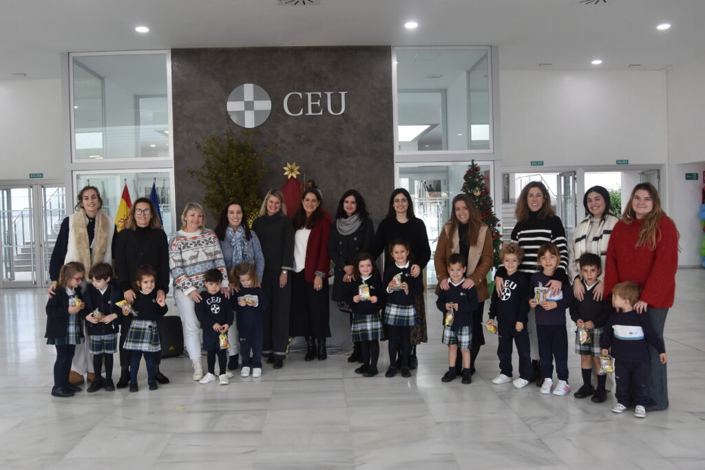 1 DSC 3784 &bull; Gran acogida de la Chocolatada Solidaria y Mercadillo Navideño del AMPA del Colegio