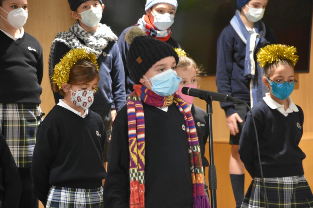 1 DSC 3981 &bull; Alumnos de Educación Primaria del Colegio CEU San Pablo Sevilla participan en el tradicional Certamen de Villancicos