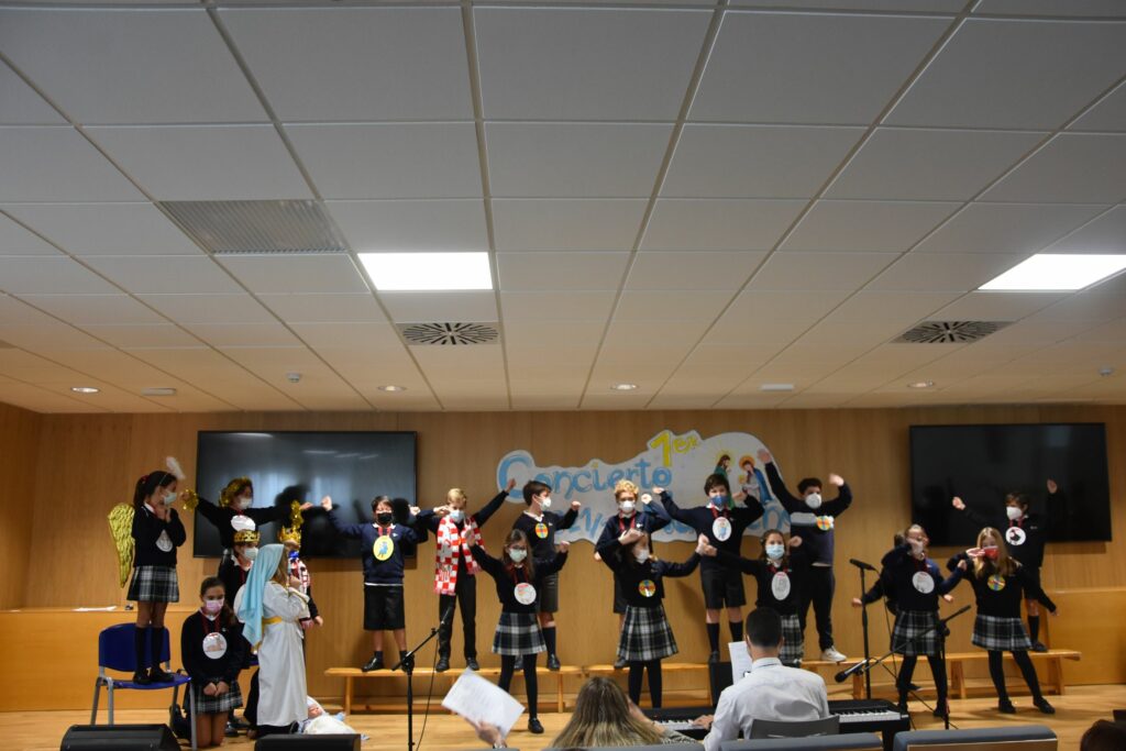 1 DSC 4031 &bull; Alumnos de Educación Primaria del Colegio CEU San Pablo Sevilla participan en el tradicional Certamen de Villancicos