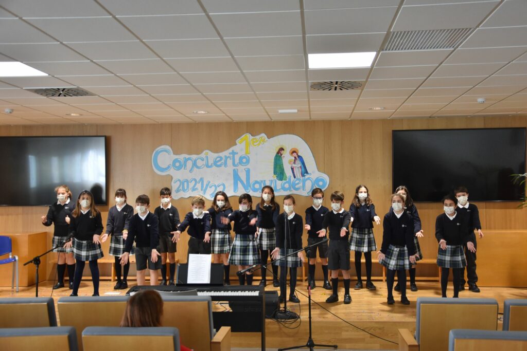1 DSC 4051 &bull; Alumnos de Educación Primaria del Colegio CEU San Pablo Sevilla participan en el tradicional Certamen de Villancicos