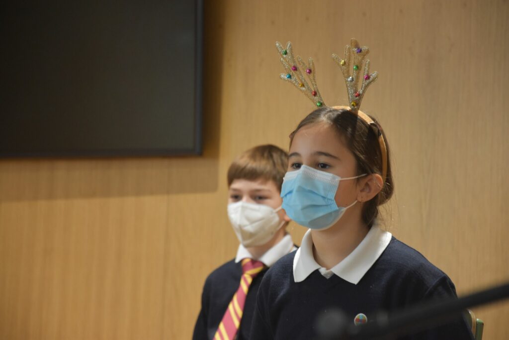 1 DSC 4088 &bull; Alumnos de Educación Primaria del Colegio CEU San Pablo Sevilla participan en el tradicional Certamen de Villancicos