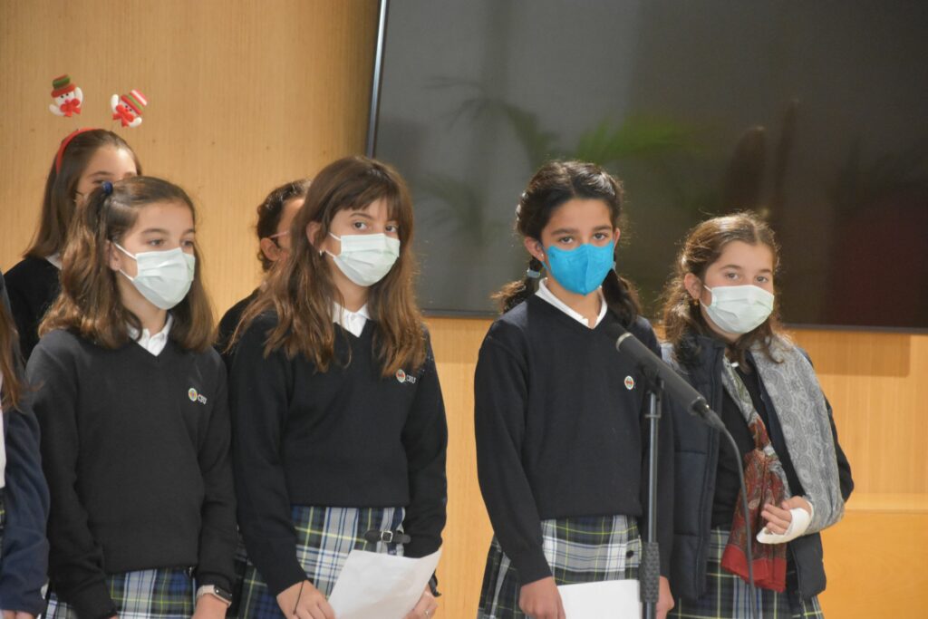 1 DSC 4109 1 &bull; Alumnos de Educación Primaria del Colegio CEU San Pablo Sevilla participan en el tradicional Certamen de Villancicos