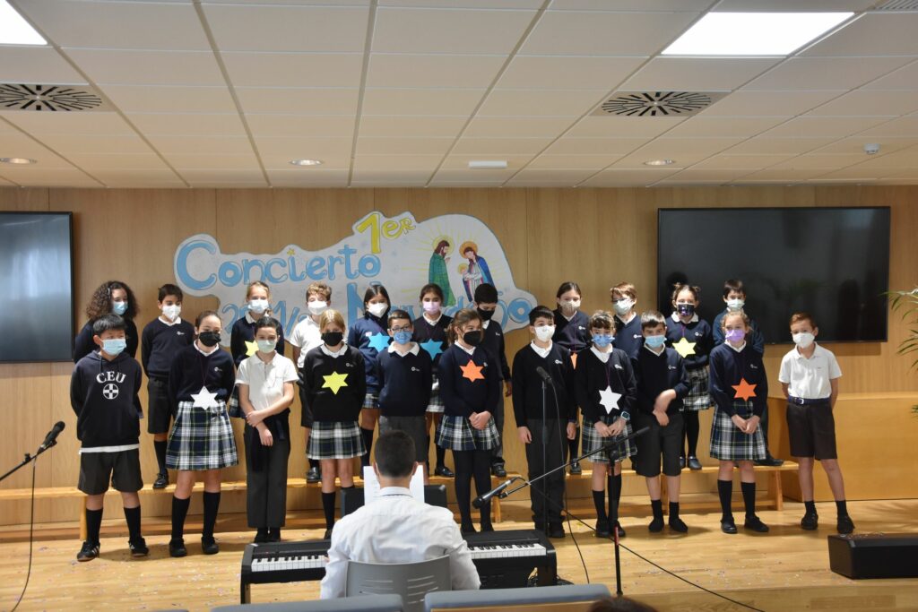 1 DSC 4116 &bull; Alumnos de Educación Primaria del Colegio CEU San Pablo Sevilla participan en el tradicional Certamen de Villancicos