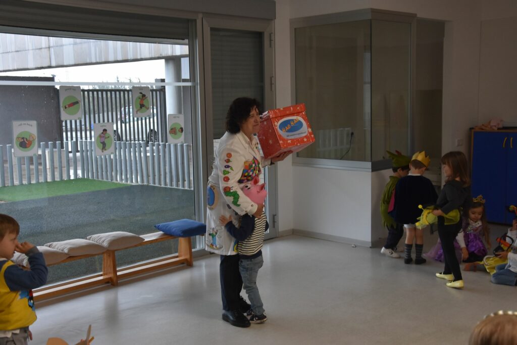1 DSC 4646 • Alumnos del Colegio CEU San Pablo Sevilla celebran el Día del Cuento