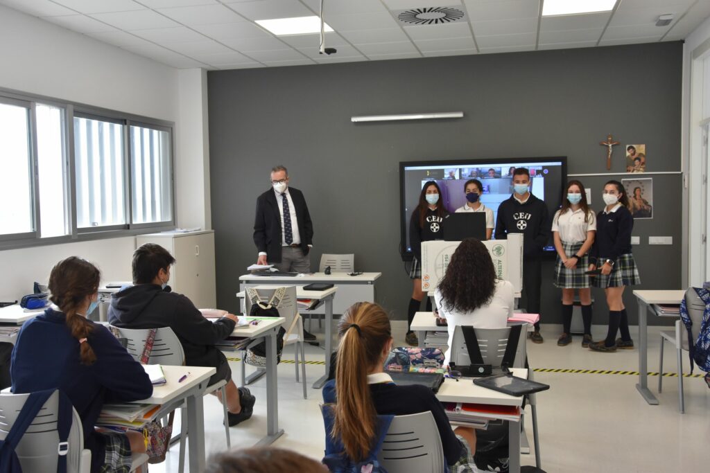 1 DSC 4750 1 • Alumnos de 4º de ESO del Colegio CEU San Pablo Sevilla participan en la final de la iniciativa I´m Growlaber