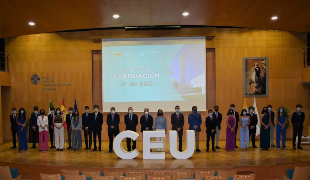 1 DSC 5623 grupo b &bull; Graduación de los alumnos de 4º de ESO del Colegio CEU San Pablo Sevilla