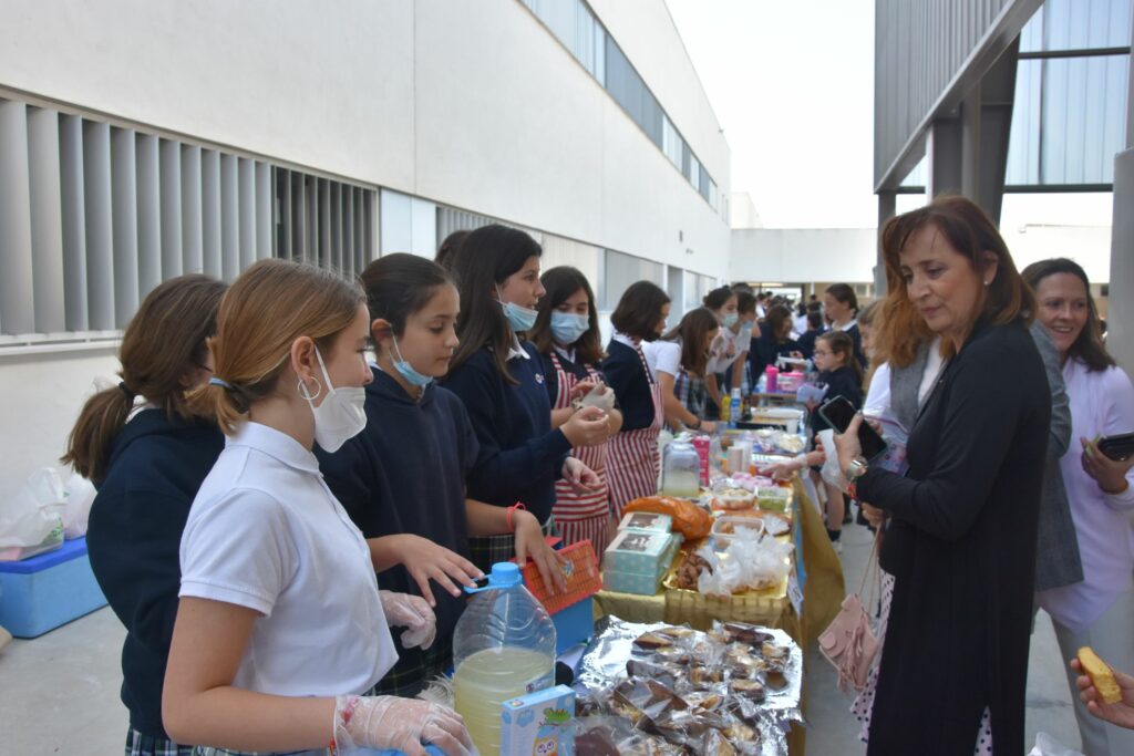 1 DSC 6120 &bull; El Colegio CEU San Pablo Sevilla celebra su Business Market