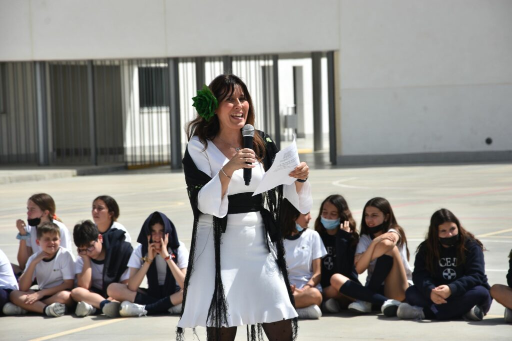 1 DSC 6178 1 &bull; Los alumnos del Colegio CEU San Pablo Sevilla recrean la Feria de Abril