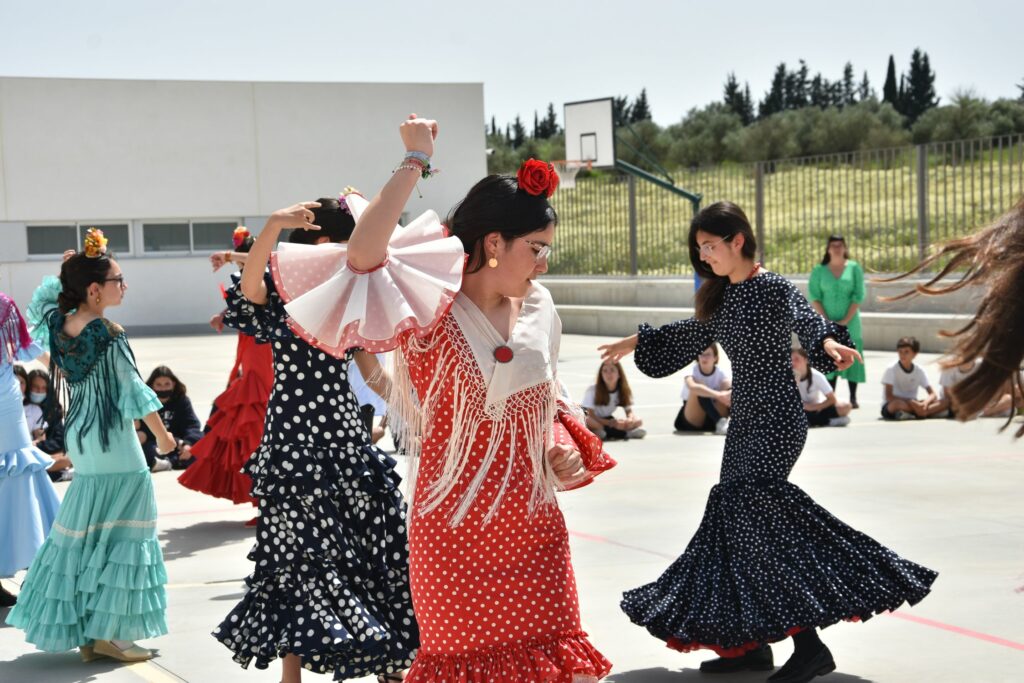 1 DSC 6281 &bull; Los alumnos del Colegio CEU San Pablo Sevilla recrean la Feria de Abril