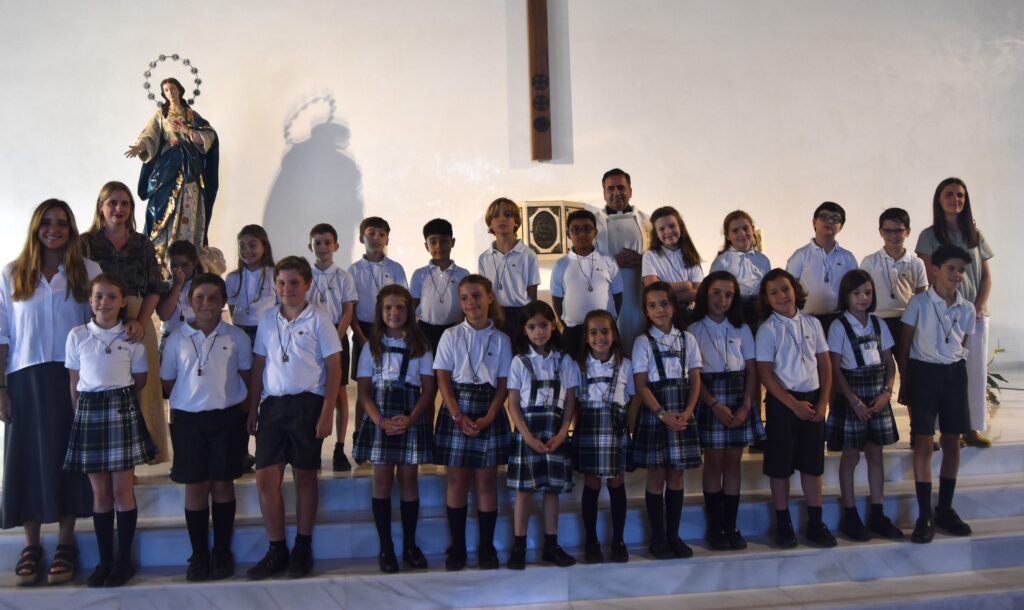 1 DSC 6432 &bull; El Colegio CEU San Pablo Sevilla celebra la renovación de las Promesas del Bautismo