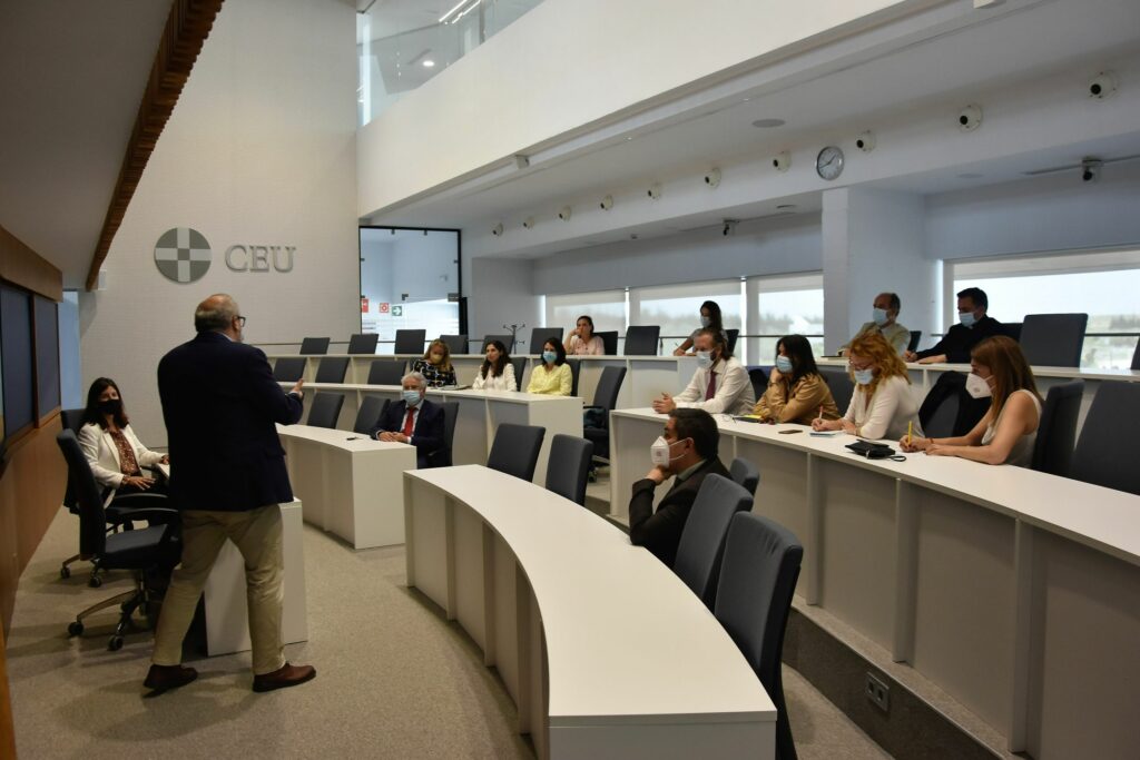 1 DSC 6669 • El proyecto Exlibris llega al Colegio CEU San Pablo Sevilla, de la mano de su impulsor, Diego Blanco