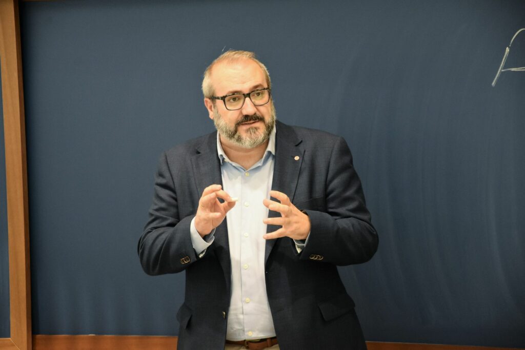 1 DSC 6695 • El proyecto Exlibris llega al Colegio CEU San Pablo Sevilla, de la mano de su impulsor, Diego Blanco