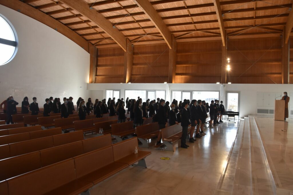 1 DSC 6803 &bull; Alumnos del Colegio CEU San Pablo Sevilla realizan un acto de Consagración a la Virgen