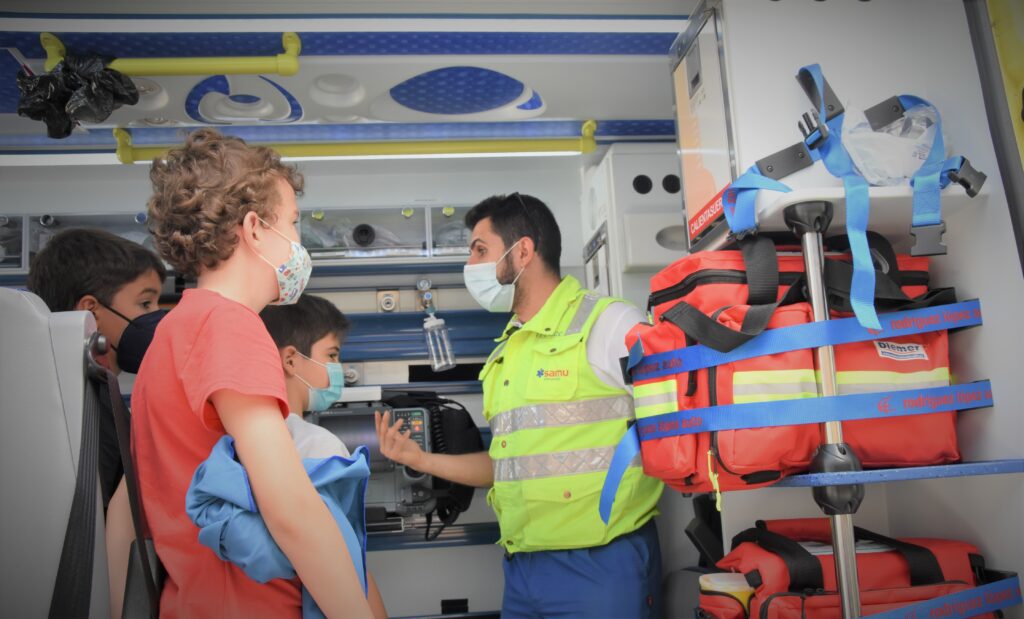 1 DSC 6878 &bull; Profesionales de SAMU visitan el Summer Camp del Colegio CEU San Pablo Sevilla