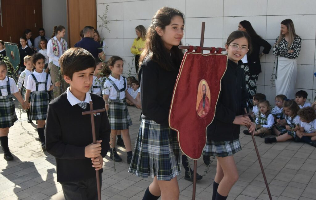 1 DSC 6985 &bull; Celebración de la tradicional procesión del Viernes de Dolores en el Colegio CEU San Pablo Sevilla