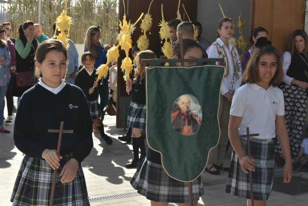 1 DSC 6988 &bull; Celebración de la tradicional procesión del Viernes de Dolores en el Colegio CEU San Pablo Sevilla