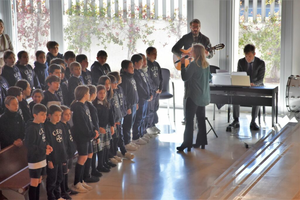 1 DSC 7011 &bull; Mons. Juan José Asenjo Pelegrina, arzobispo emérito de Sevilla, preside la Eucaristía de inicio del 10º aniversario del Colegio CEU San Pablo Sevilla
