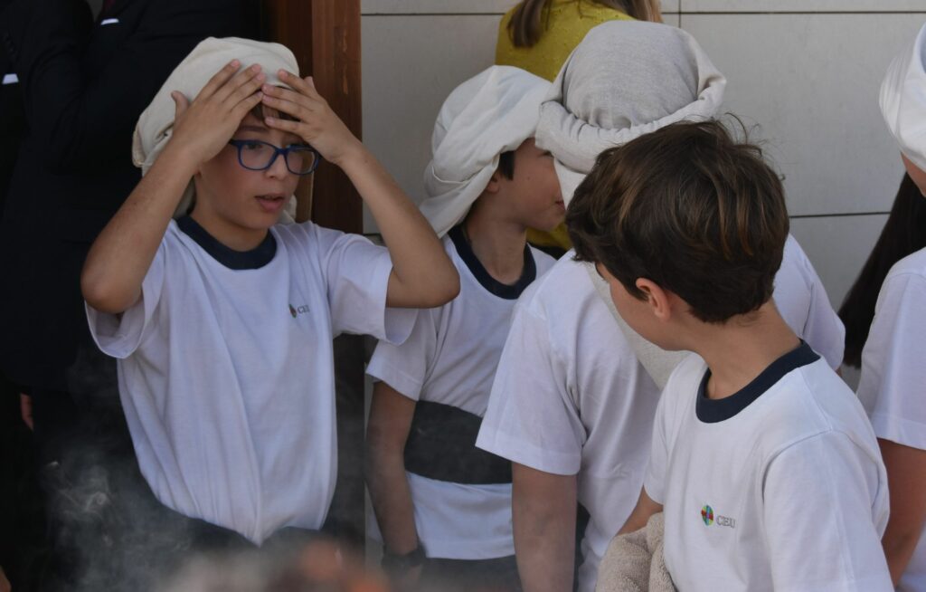 1 DSC 7020 &bull; Celebración de la tradicional procesión del Viernes de Dolores en el Colegio CEU San Pablo Sevilla