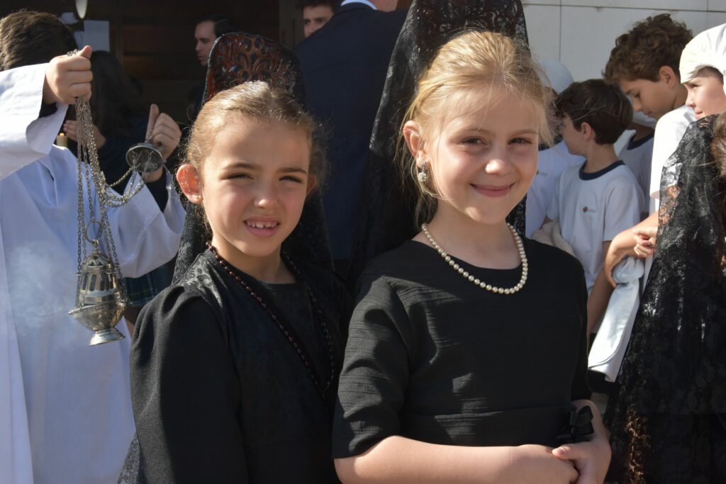 1 DSC 7031 &bull; Celebración de la tradicional procesión del Viernes de Dolores en el Colegio CEU San Pablo Sevilla