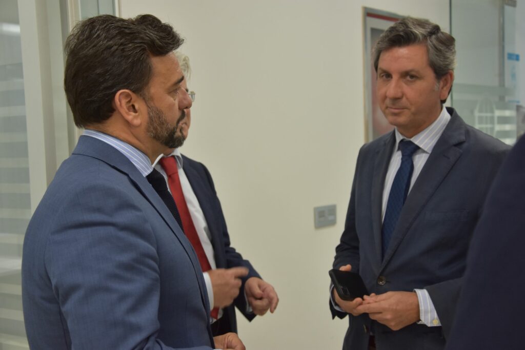 1 DSC 7602 &bull; El consejero de Educación y Deportes, Manuel Alejandro Cardenete, visita el Campus CEU Andalucía