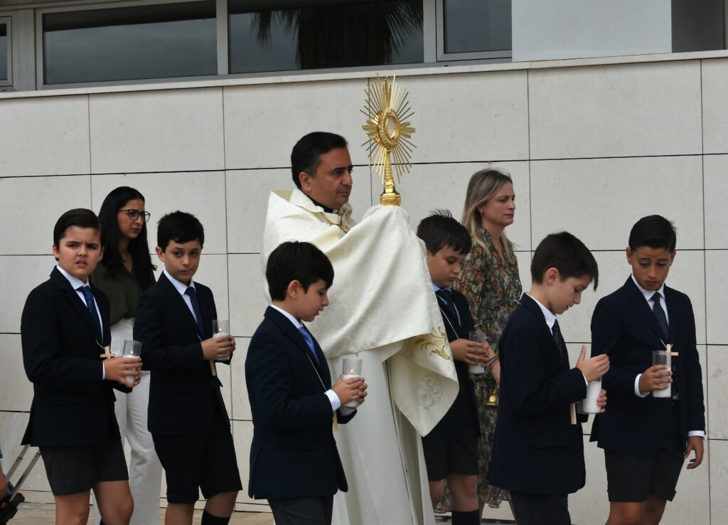 1 DSC 8186 &bull; El Colegio CEU San Pablo Sevilla celebra la procesión del Corpus Christi