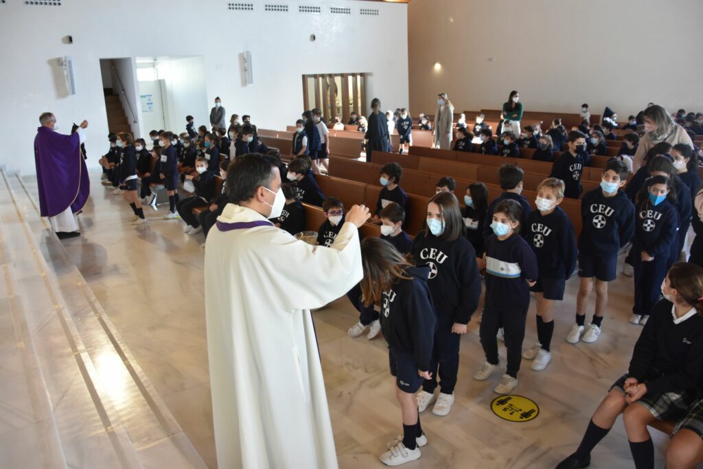 1 DSC 8400 &bull; CEU Andalucía celebra el Miércoles de Ceniza