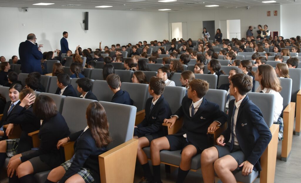 1 DSC 8752 &bull; Alumnos del Colegio CEU San Pablo Sevilla asisten a la primera sesión del proyecto Exlibris l