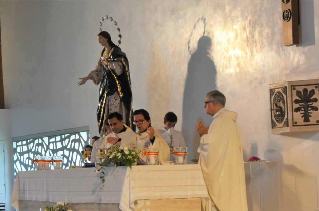 1 DSC 8936 &bull; CEU Andalucía celebra una Eucaristía de Acción de Gracias por la ordenación episcopal de Mons. Ramón Valdivia
