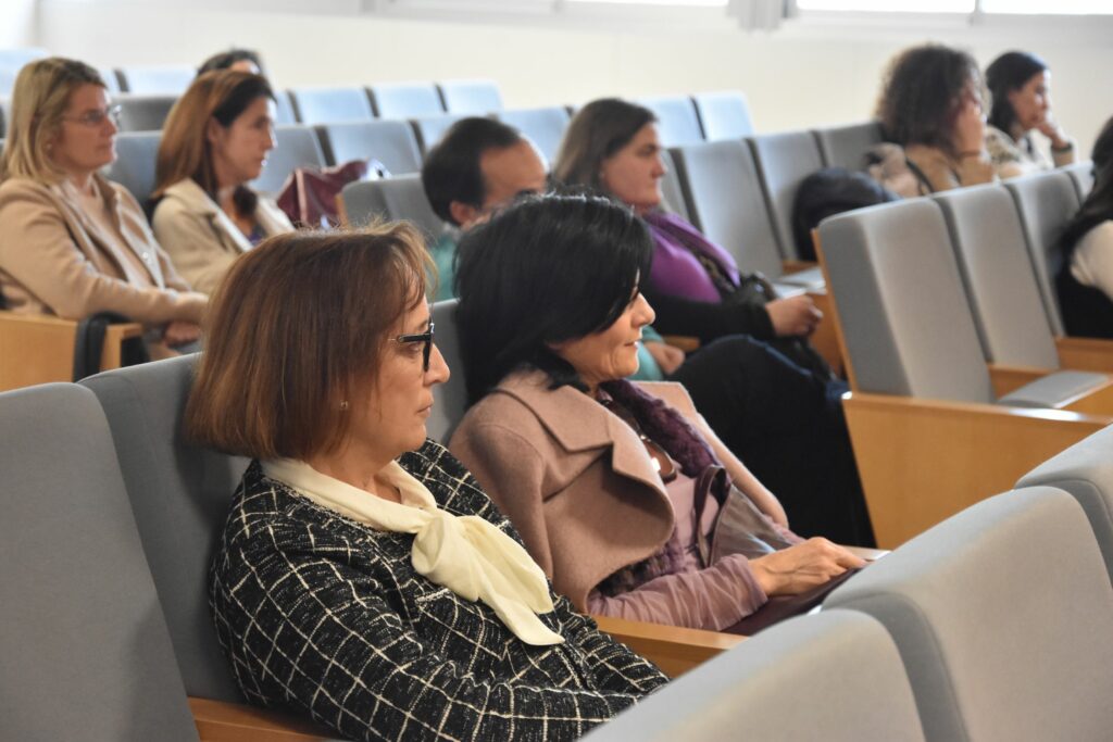 1 DSC 9097 &bull; El reto de ser una familia en la era digital, nueva edición del Aula de Familia del Colegio CEU San Pablo Sevilla